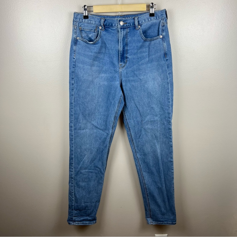 American Eagle Mom Jeans Size 12 X-Long Tall Medium
Wash High Rise Straight Leg